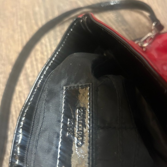 Baci used once for wedding patent Vegan leather Red and Black Shoulder Bag - Picture 7 of 13